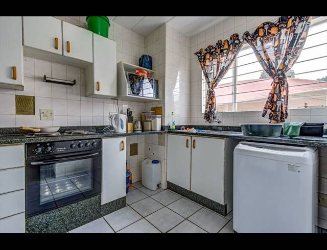 2 BEDROOM TOWNHOUSE FOR SALE IN GLEN MARAIS